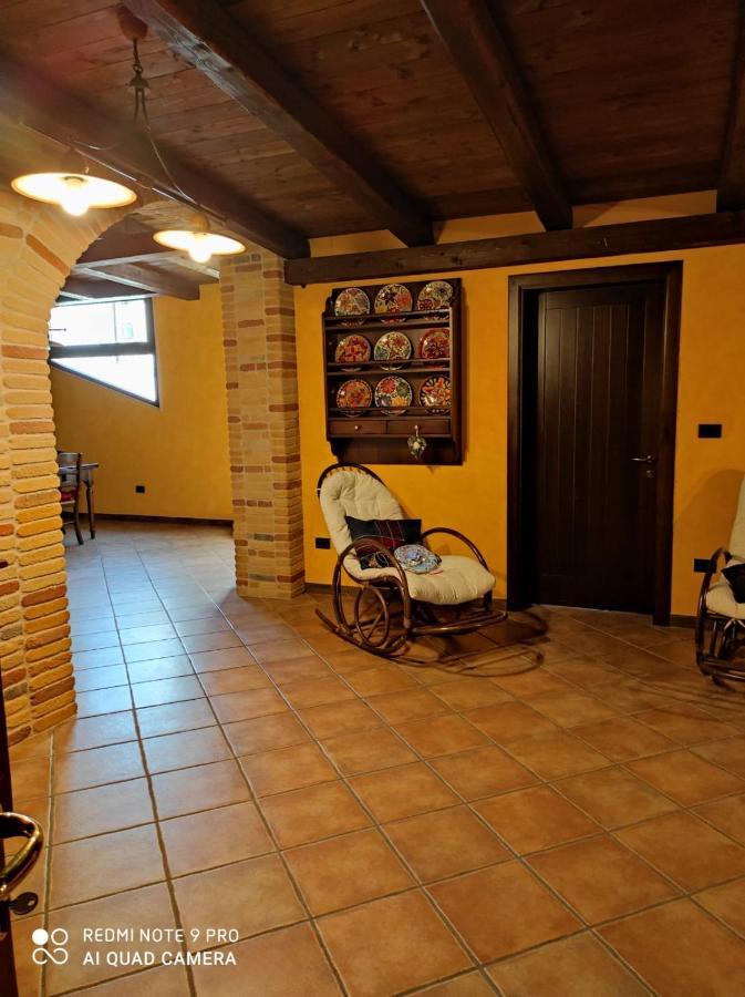 La Taverna Di Lulu Arnesano Buitenkant foto