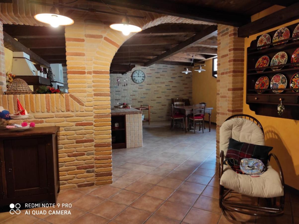 La Taverna Di Lulu Arnesano Buitenkant foto